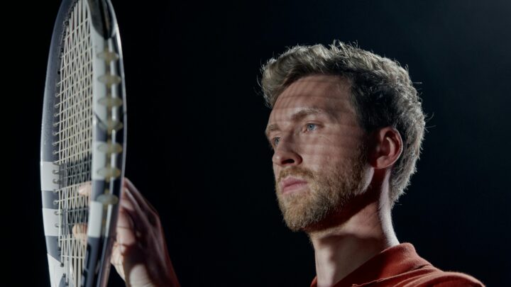 Jak zacząć grać w squash i czy jest trudniejszy od tenisa?